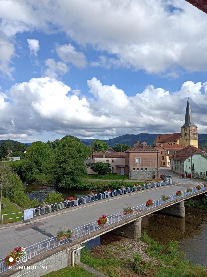 Monts Et Reves Bed & Breakfast Ramonchamp Exterior photo