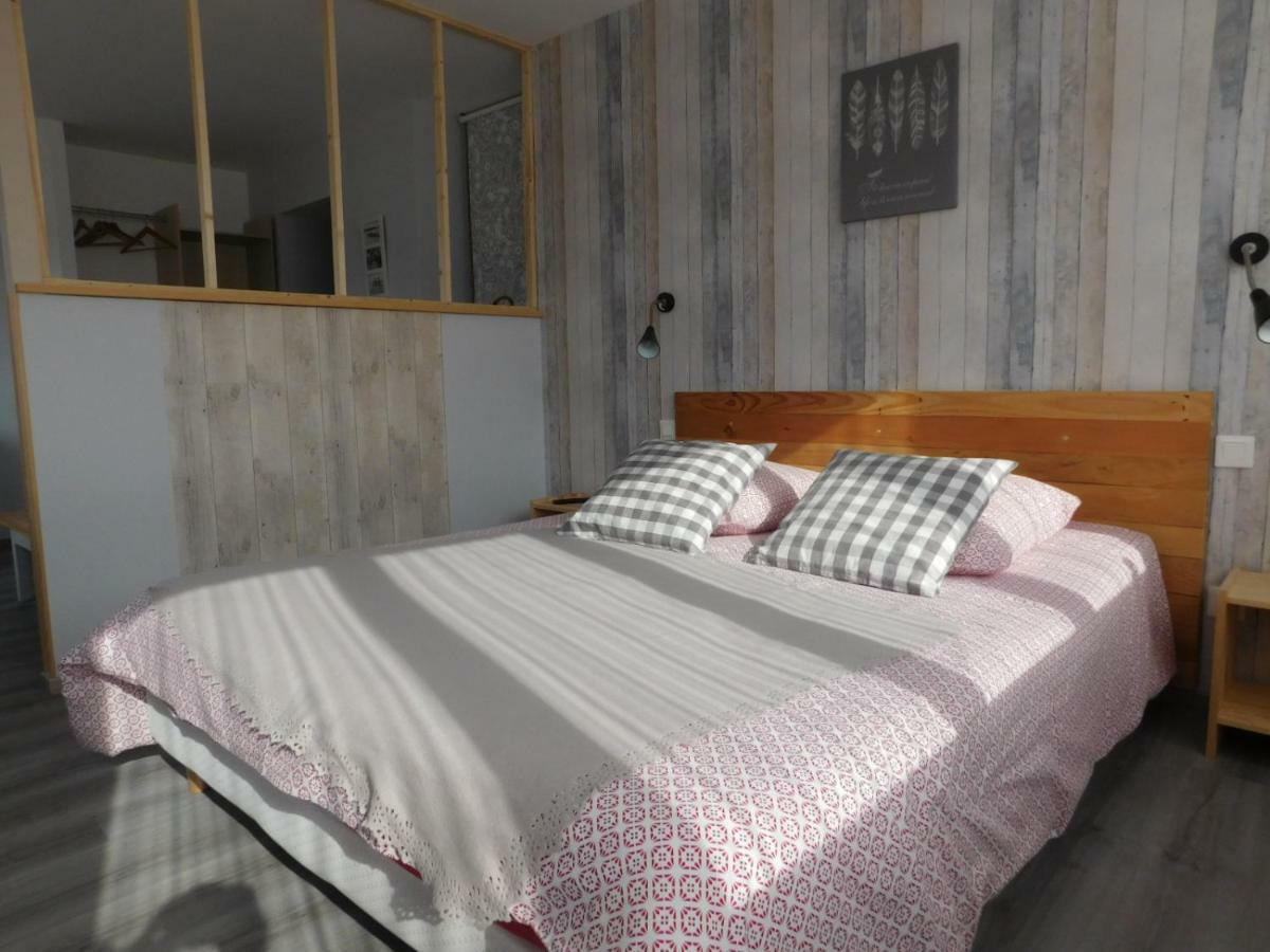 Monts Et Reves Bed & Breakfast Ramonchamp Exterior photo