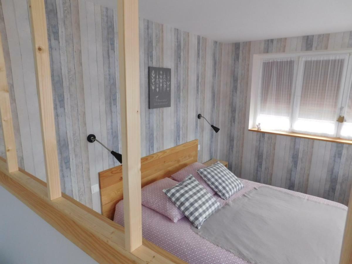 Monts Et Reves Bed & Breakfast Ramonchamp Exterior photo